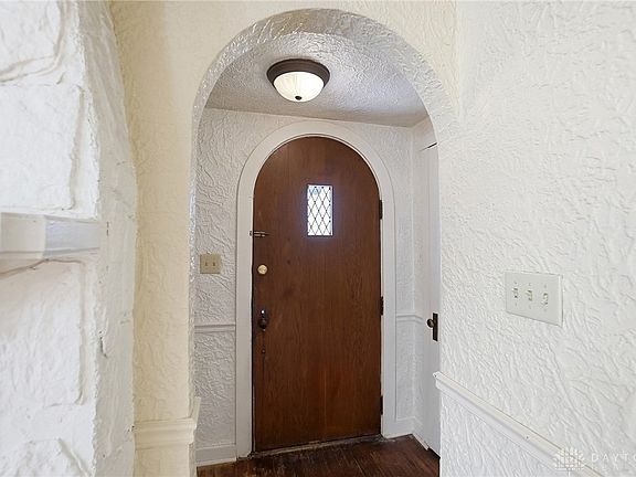 4th image of 608 S Miami St