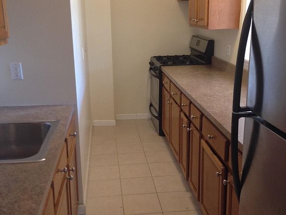 5th image of 355 Clifton Pl #2