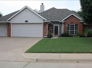 714 E Lynn Ln, Stillwater, OK 74075