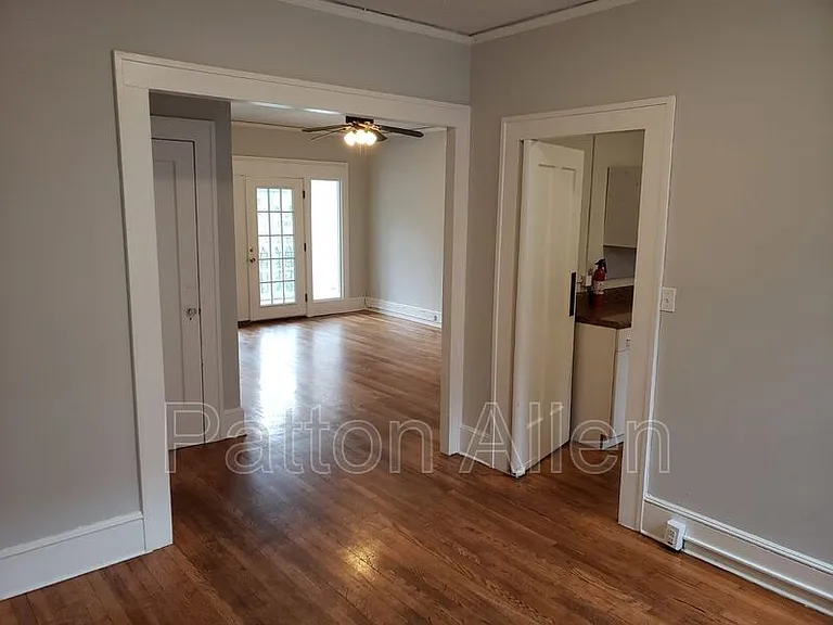 116 E Chestnut St #25 — Photo 2