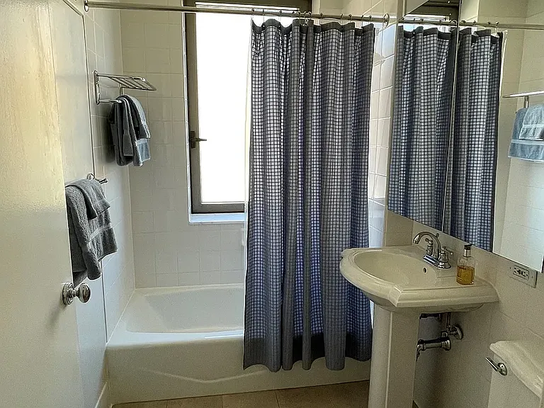 1500 Lexington Ave #12A — Photo 11