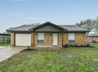 5202 3rd St, Danbury, TX 77534