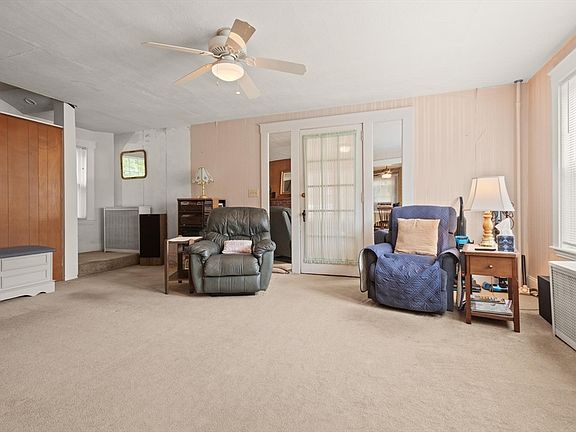 4th image of 15 Willow St