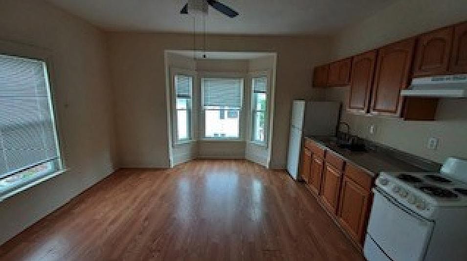 1st image of 187 Burgin Pkwy #3