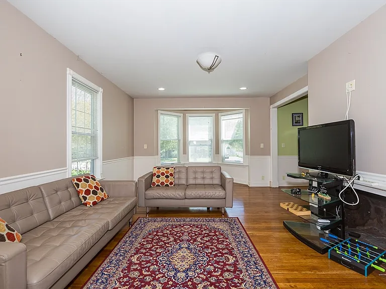 26 Pine St #26 — Photo 30