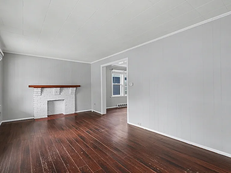 3312 Emerson St — Photo 3