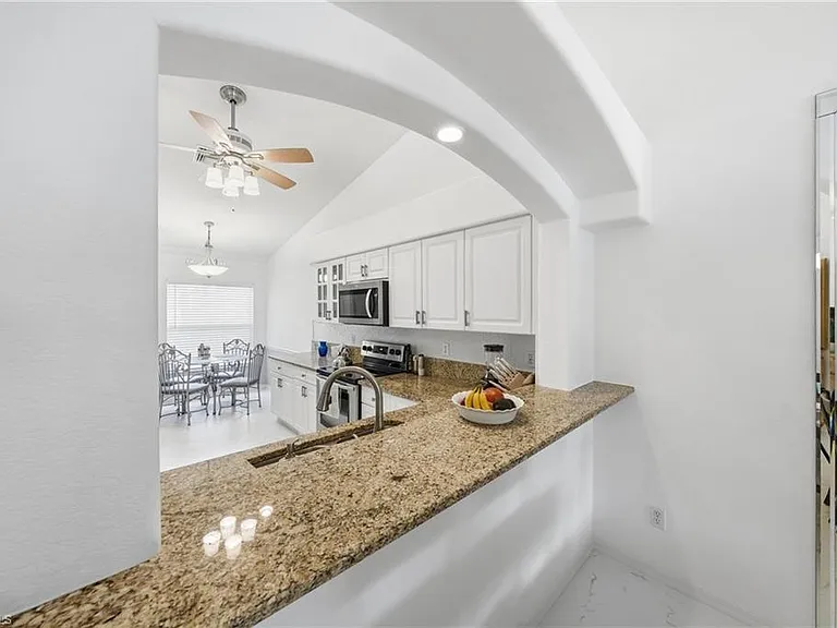 8018 Tauren Ct — Photo 14