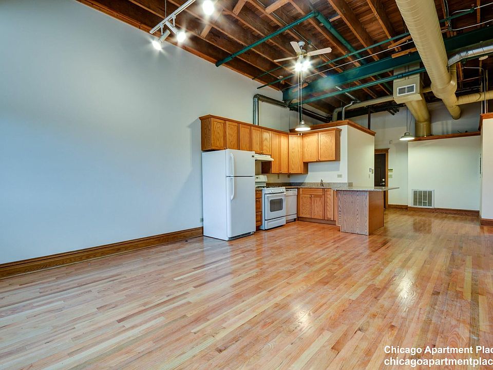 1st image of 3656 N Lincoln Ave APT A