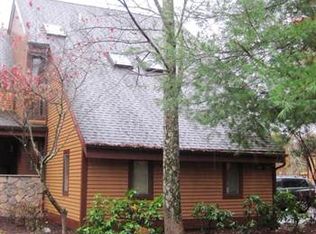 45D Sky View Cir, East Stroudsburg, PA 18302