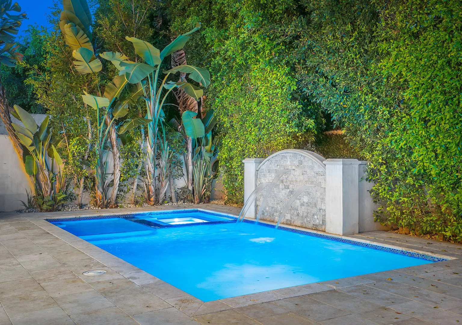 Beverly Hills Luxury Villa with Resort-Style Pool & Spa — Photo 2