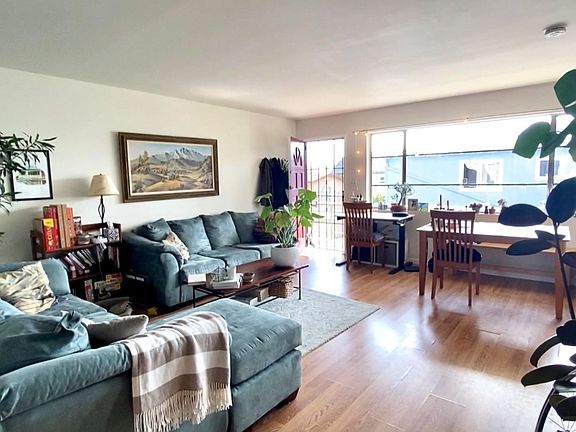 3rd image of 1615-1617 Carleton St #1615-C