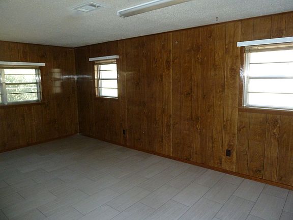 2nd image of 731 Neal Dr