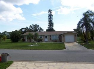 212 Caddy Rd, Rotonda West, FL 33947