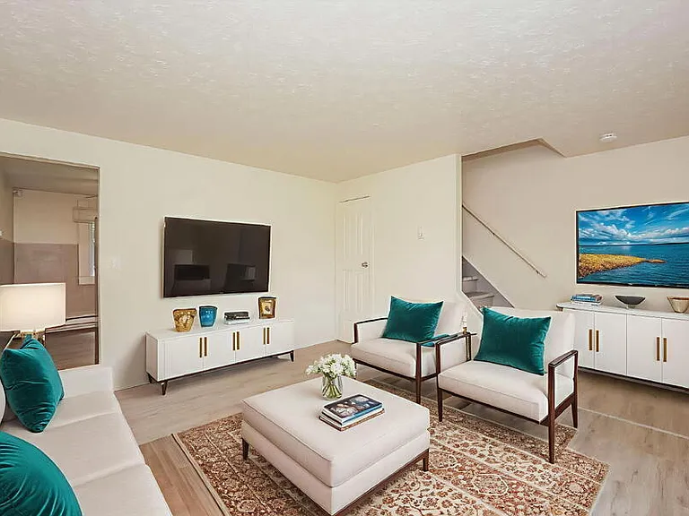 1319 Fillmore Cir — Photo 5