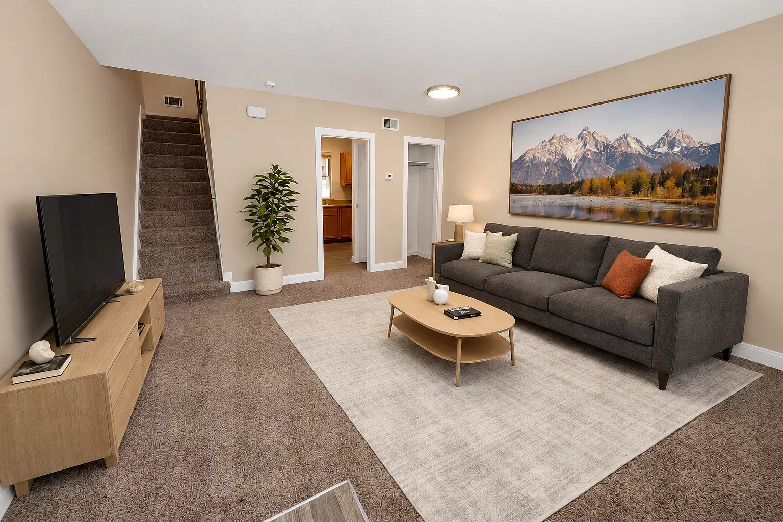 2 bed, 1014 sqft, $1,250 — Photo 1