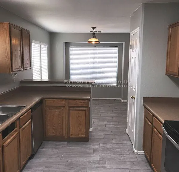 25235 W La Mont Ave — Photo 9
