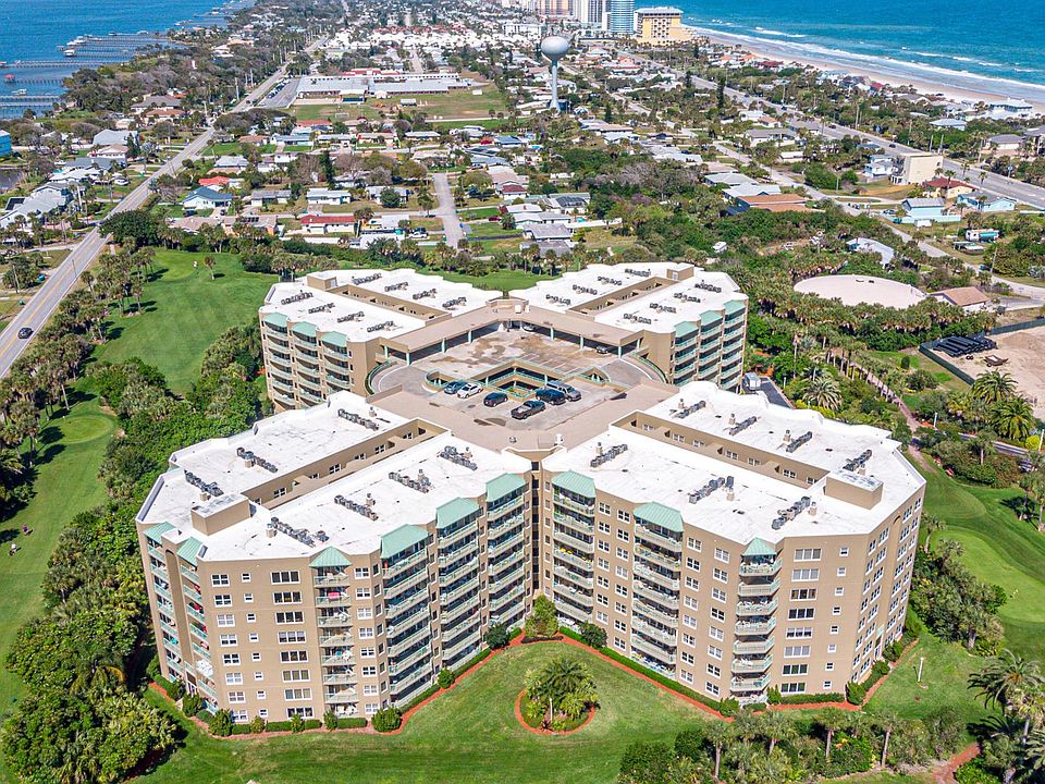 1st image of 4 Oceans West Blvd APT 407A