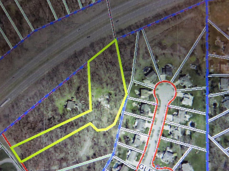 2nd image of 1280 N Quarry Rd