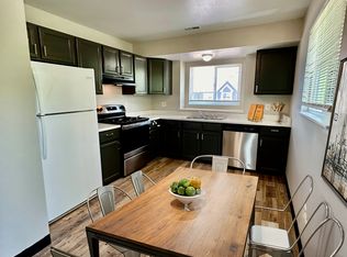 1059 Mazatlan Cir APT B, Colorado Springs, CO 80910