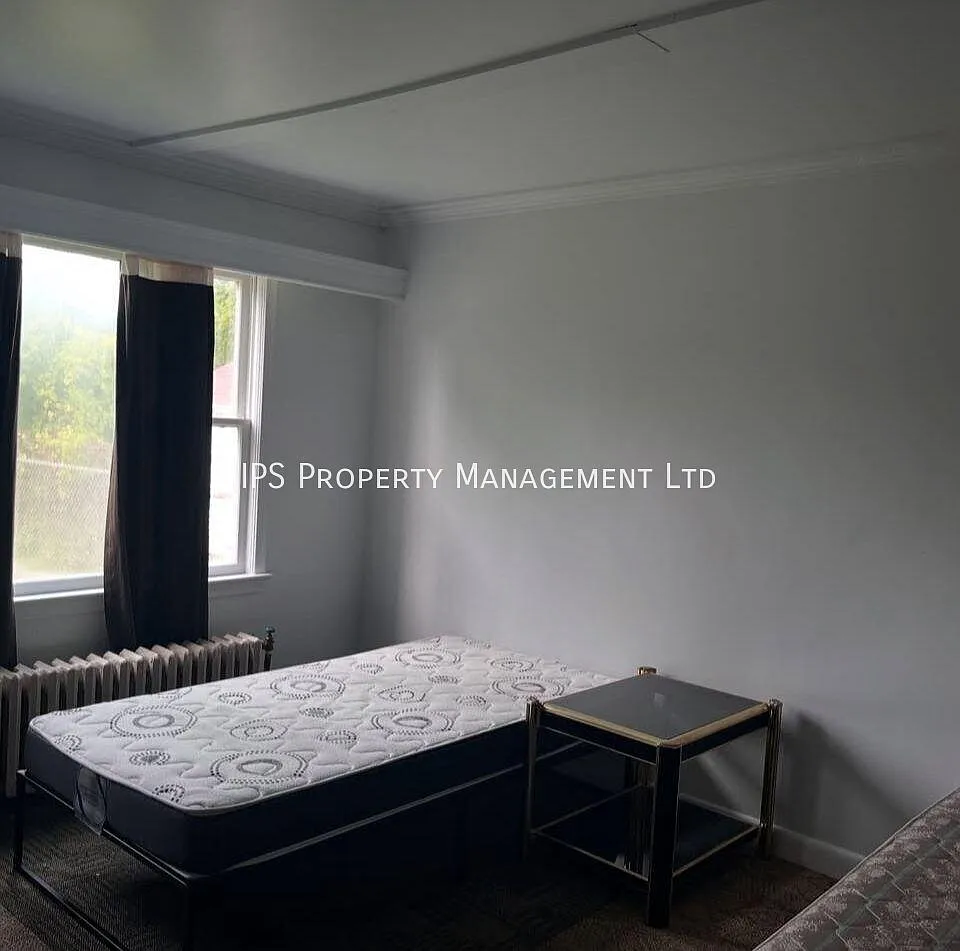 212 Herchimer avenue | 950 All inclusive | Shared by 2 tenants — Photo 3