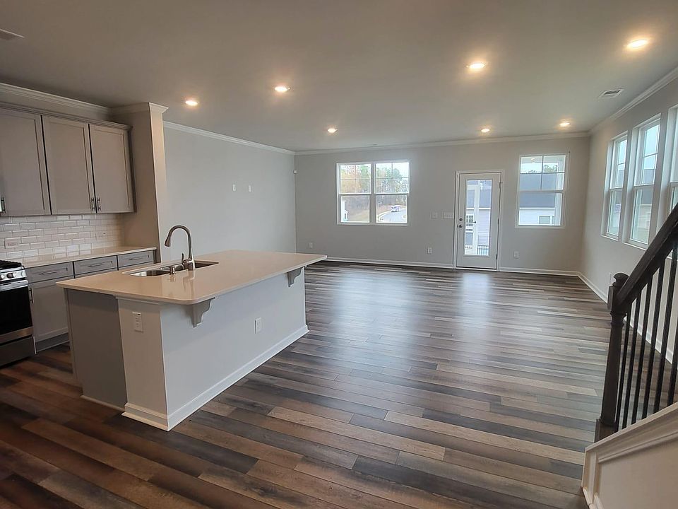1st image of 1022 Gemma Dr