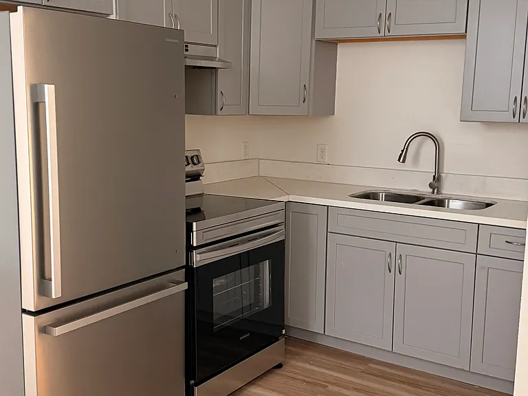 102 Arch St #102 — Photo 2