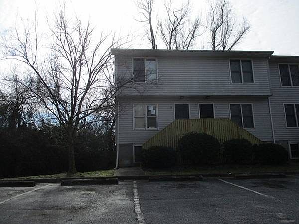 1st image of 209-32 Beech St