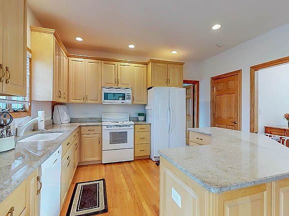 4th image of 8130 Koehler Dr