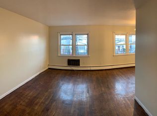 10118 117th St, South Richmond Hill, NY 11419