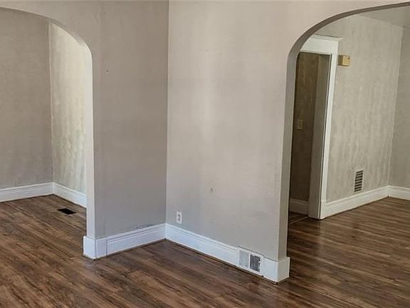 2nd image of 252 Wyoming Ave