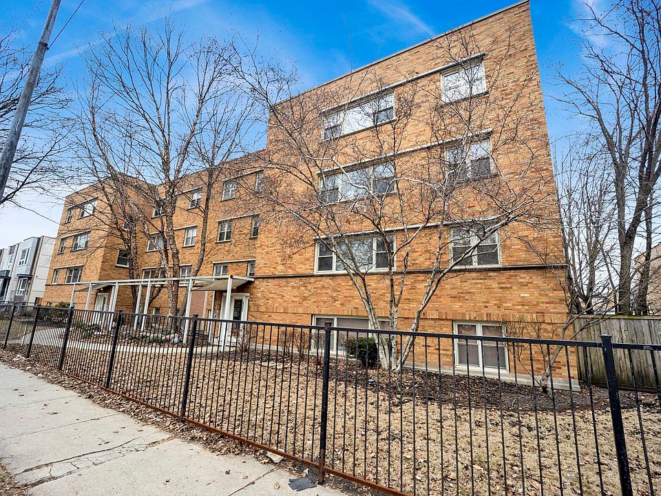 1st image of 3646 N California Ave #3