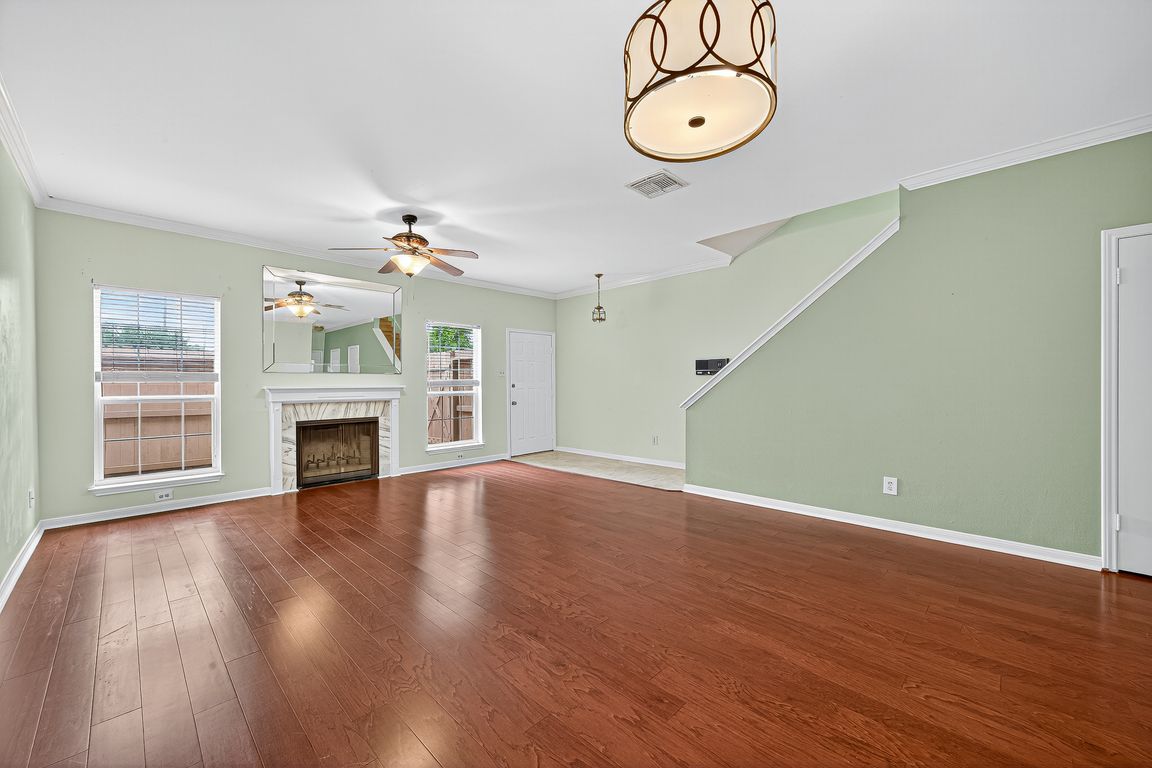 next background image