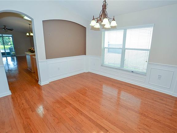 3rd image of 6088 Froggatt St