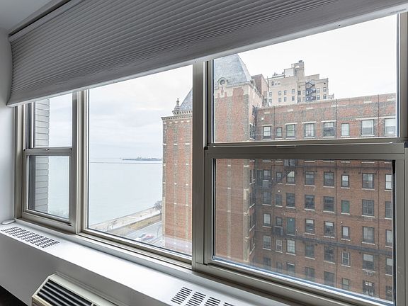 5th image of 1550 N Lake Shore Dr APT 16D