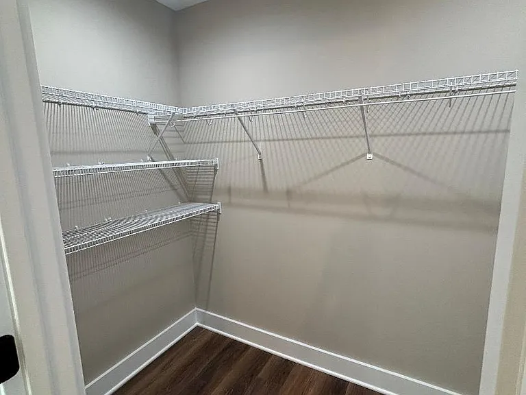 235 Brook Cv — Photo 18