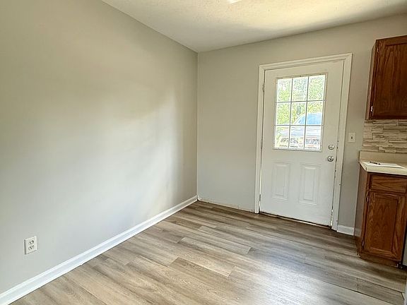 3rd image of 227 McDaniel Ave APT 1