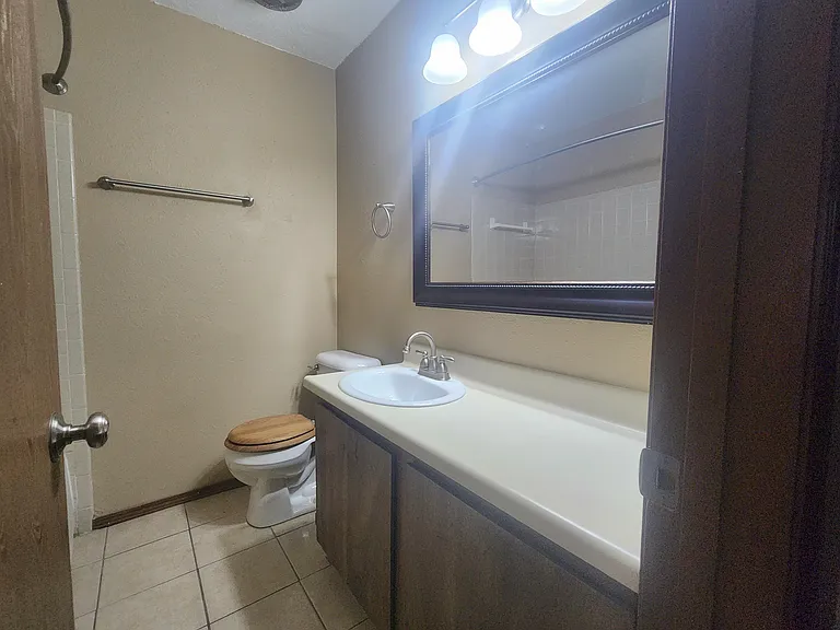 7938 NW Crossland Cir — Photo 12