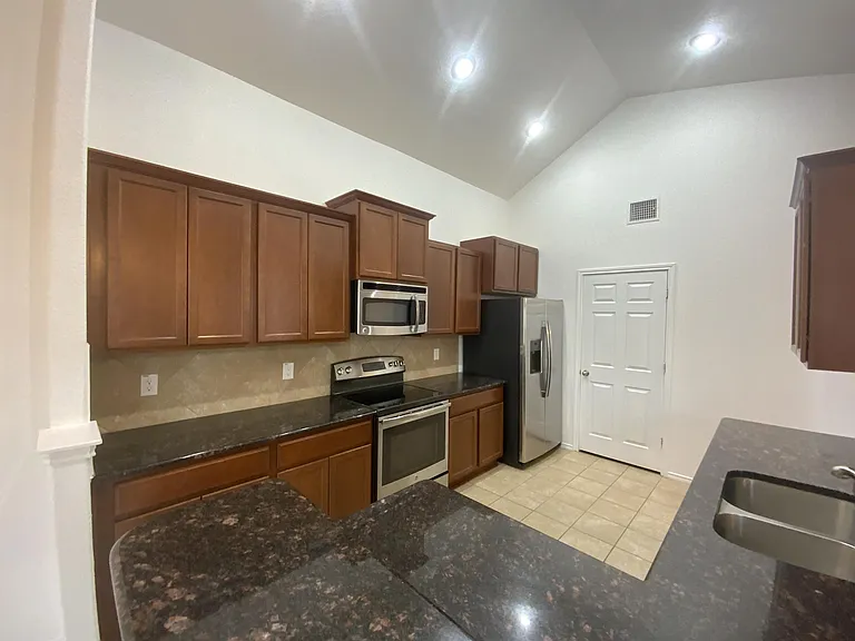 6709 Mustang Creek Rd — Photo 11