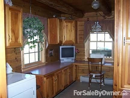 laundry room- custom cabinetry