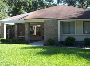 6335 Christopher Creek Rd E, Jacksonville, FL 32217