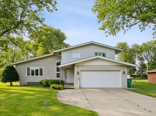 2600 W 57th Pl, Merrillville, IN 46410