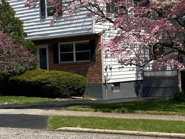 807 Erford Rd — Photo 1