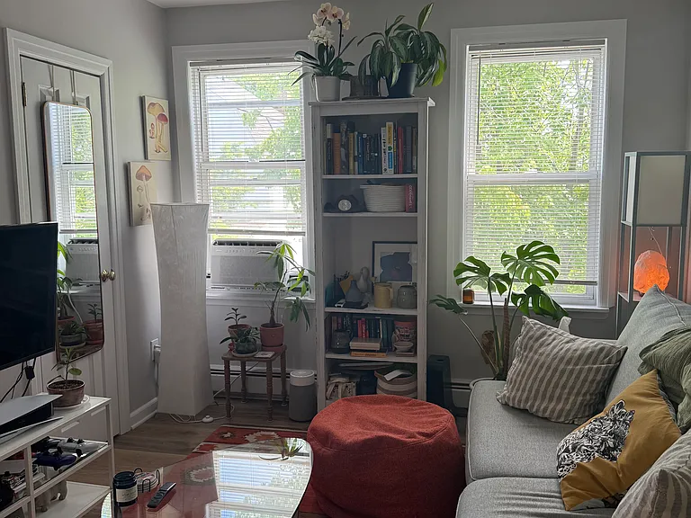 32 North St — Photo 4