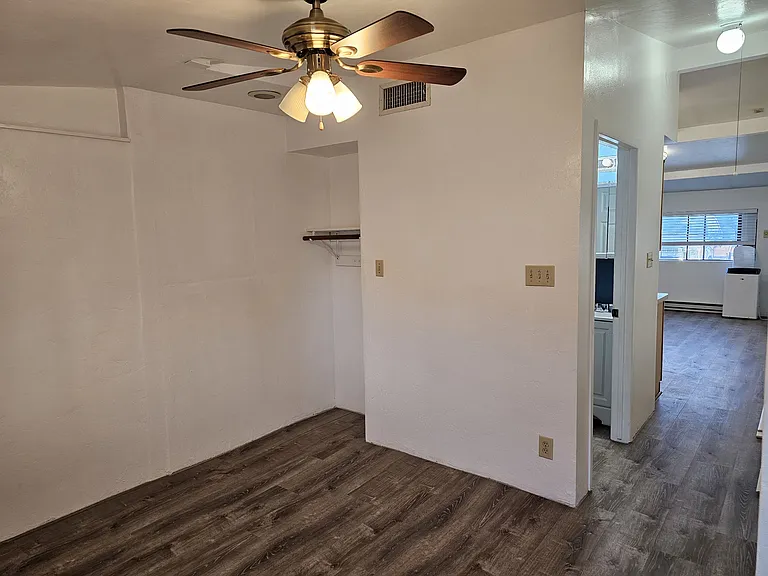 1518 W Otilia Dr #B — Photo 6