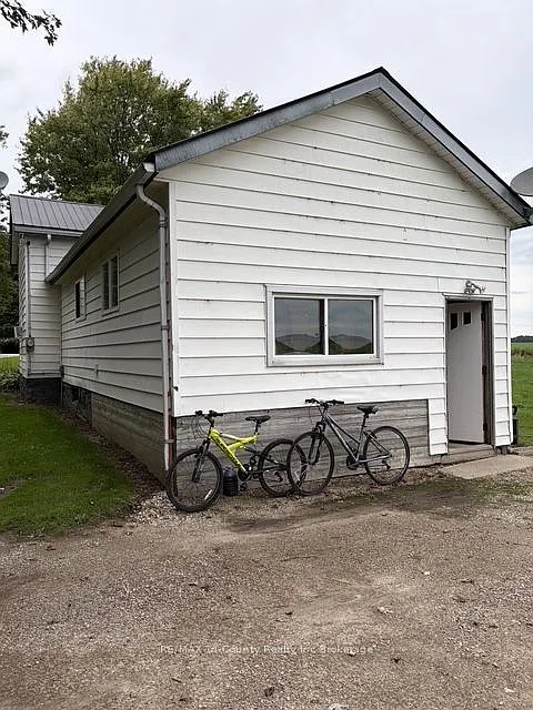2 bed, $1,900 — Photo 2