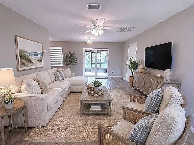 3 bed, $2,095 — Photo 3