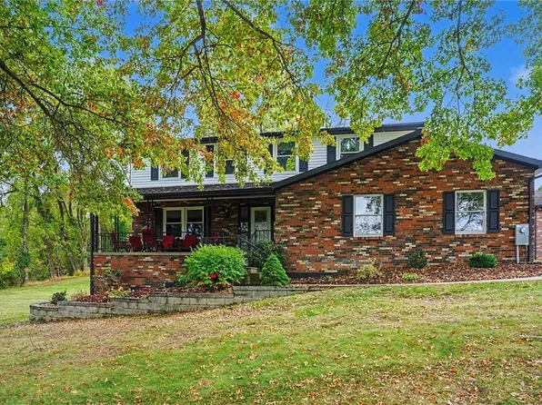29 Woodland Rd, Hickory, PA 15340