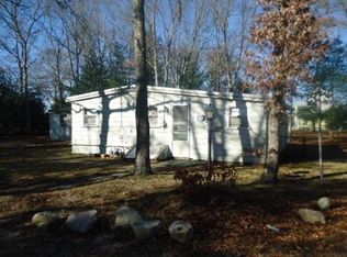 60 Massasoit Ave, Mashpee, MA 02649