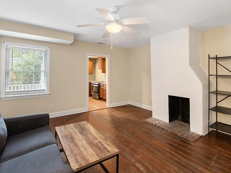 13 Elizabeth St #B — Photo 14