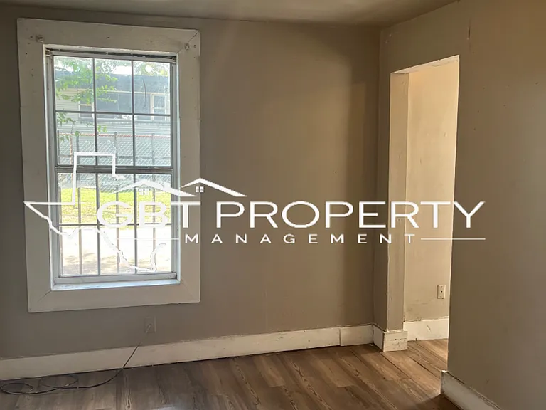 LPP 906 E Cotton St. — Photo 4